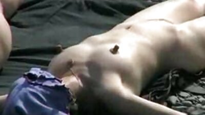Sarışın yeniyetmə qərib xxx filminə tuş gəldi