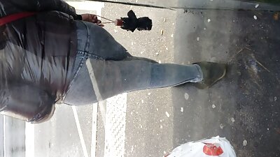 Böyük Boobed Fahişə Olan Böyük Seks Maşında
